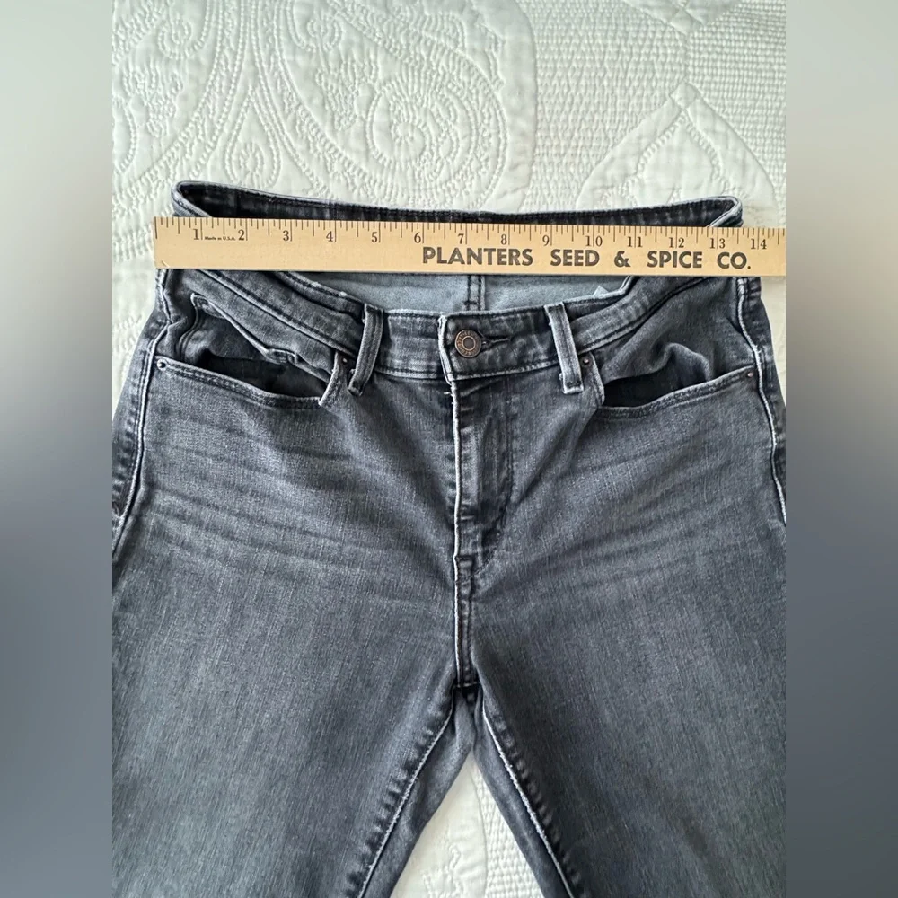 Levi's Women’s Classic Mid Rise Skinny black jeans size 10 - Picture 6 of 10